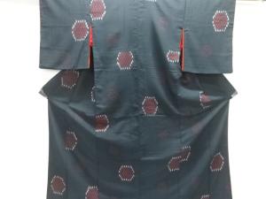 大正ロマン　矢羽根絣織出しお召し着物